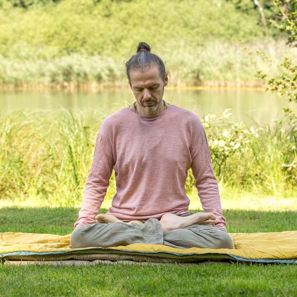 Oliver - Yoga am See